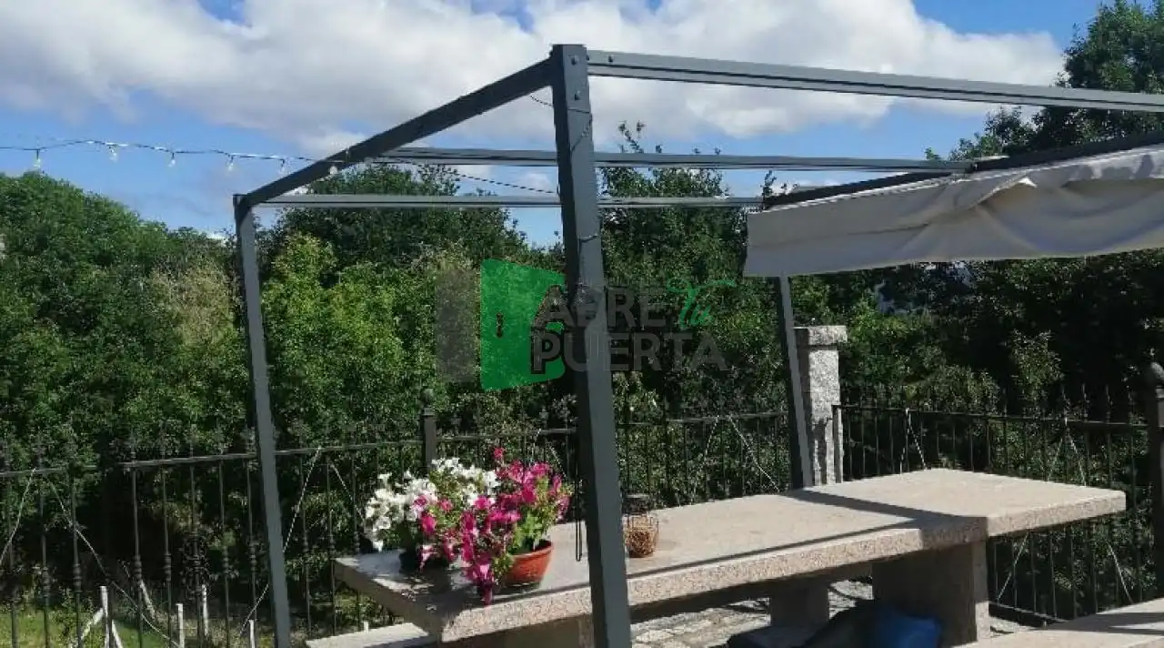 Garden of Houses for sale in Padrenda  with Heating, Private garden and Parquet flooring