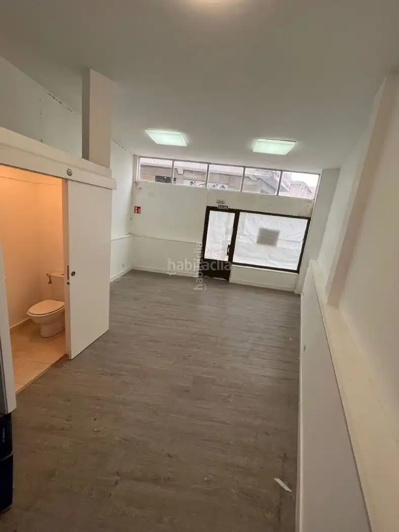 Local comercial en venta en Rúa Laranxo 17, imagen 2
