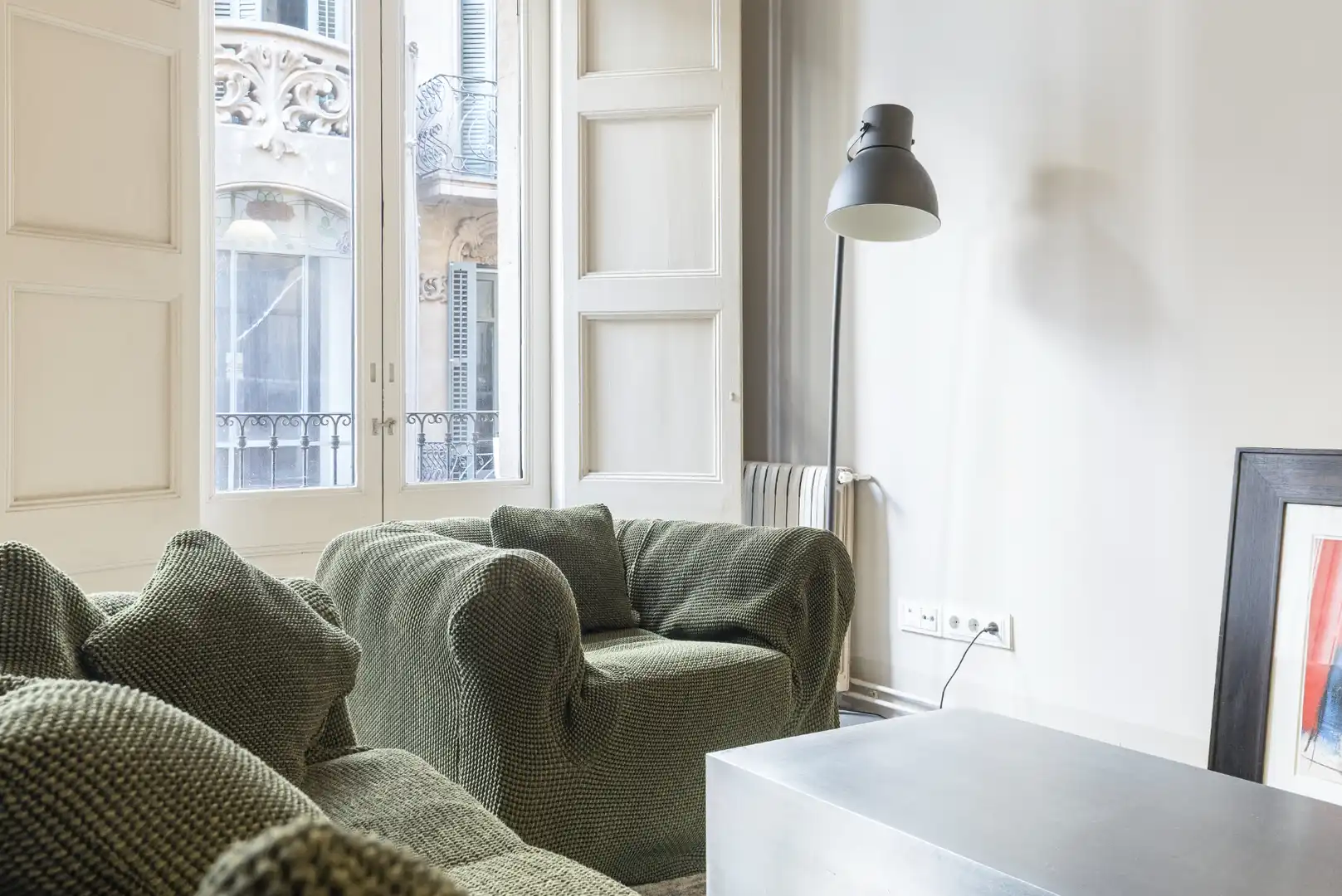 Sala de estar de Piso en venta en Barcelona con Calefacción, Terraza y Amueblado