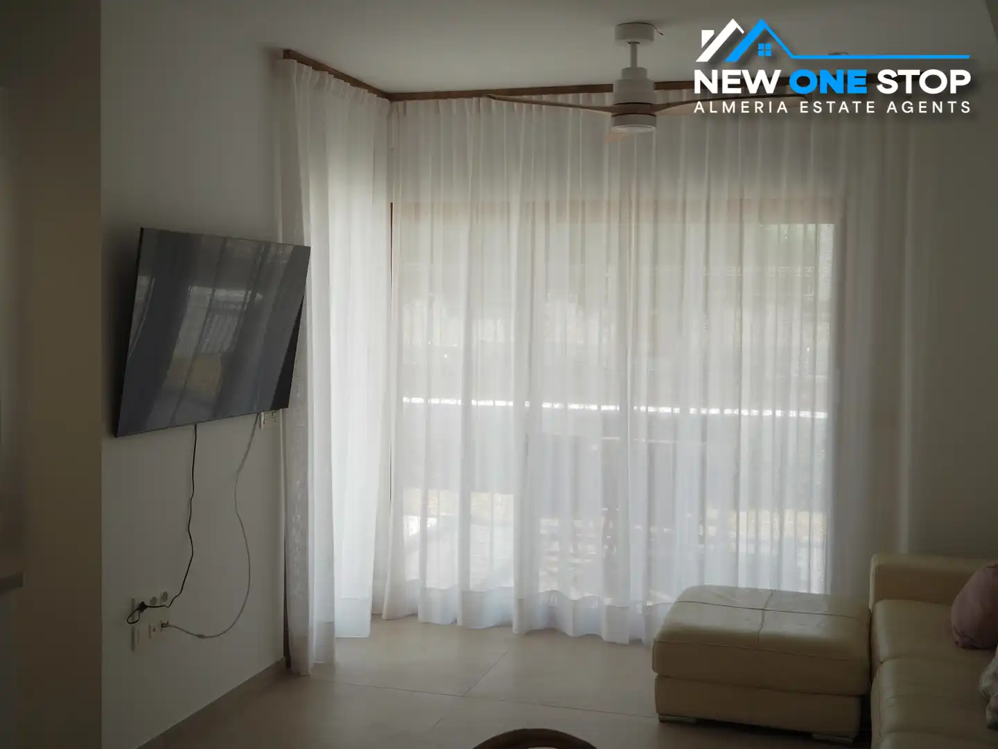 Sala de estar de Casa o chalet en venta en Cuevas del Almanzora con Jardín privado, Terraza y Piscina