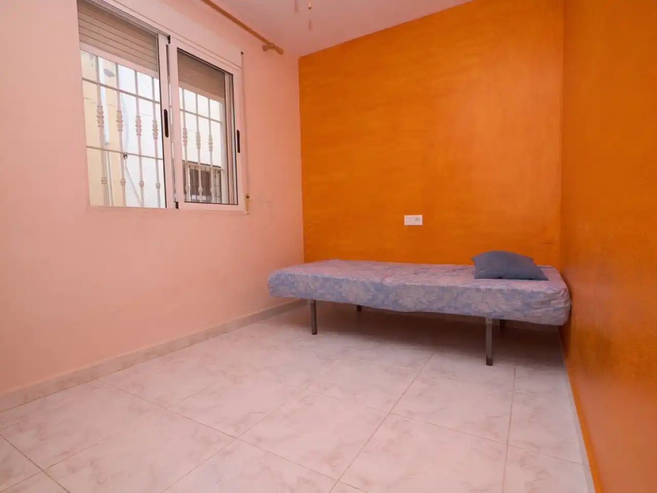 Habitación de Casa o chalet en venta en Torrevieja con Calefacción, Terraza y Piscina