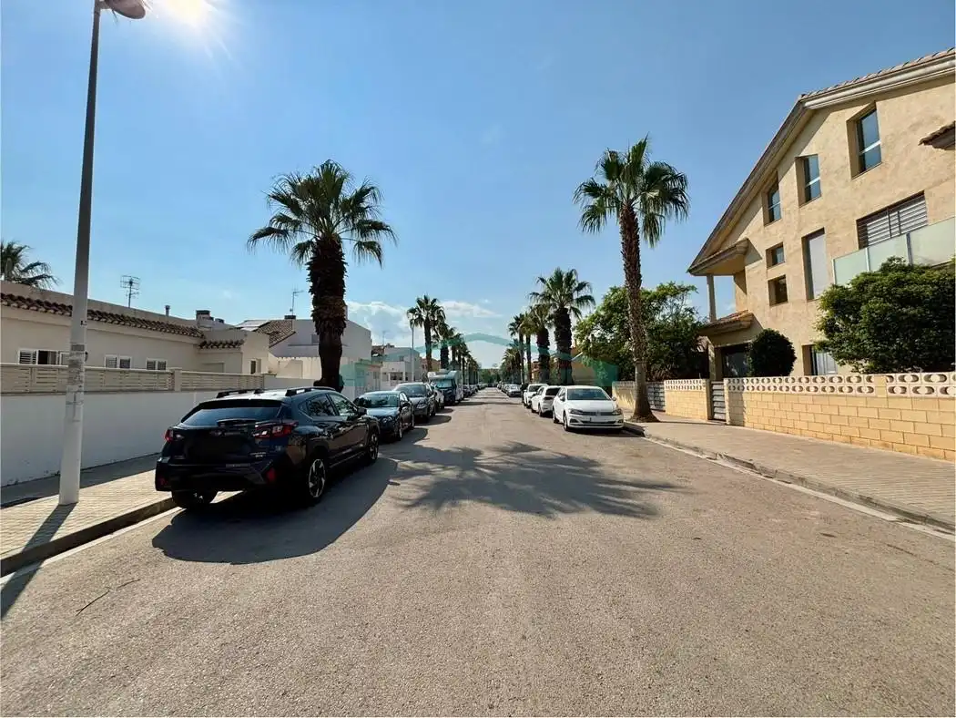 Casa aparellada amb jardí en venda a Calle Genoves, imagen 52