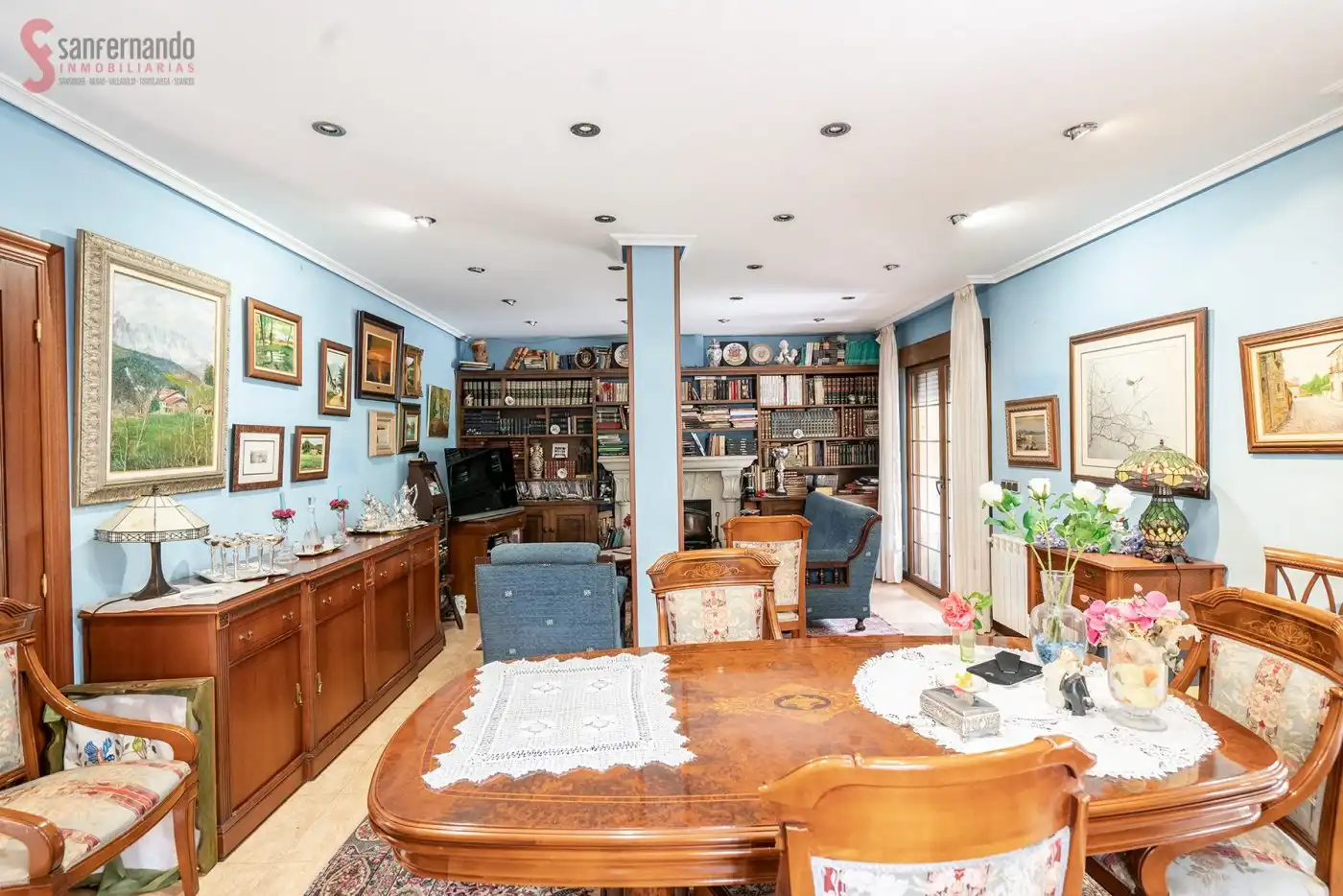 Comedor de Casa o chalet en venta en Torrelavega  con Calefacción, Jardín privado y Parquet