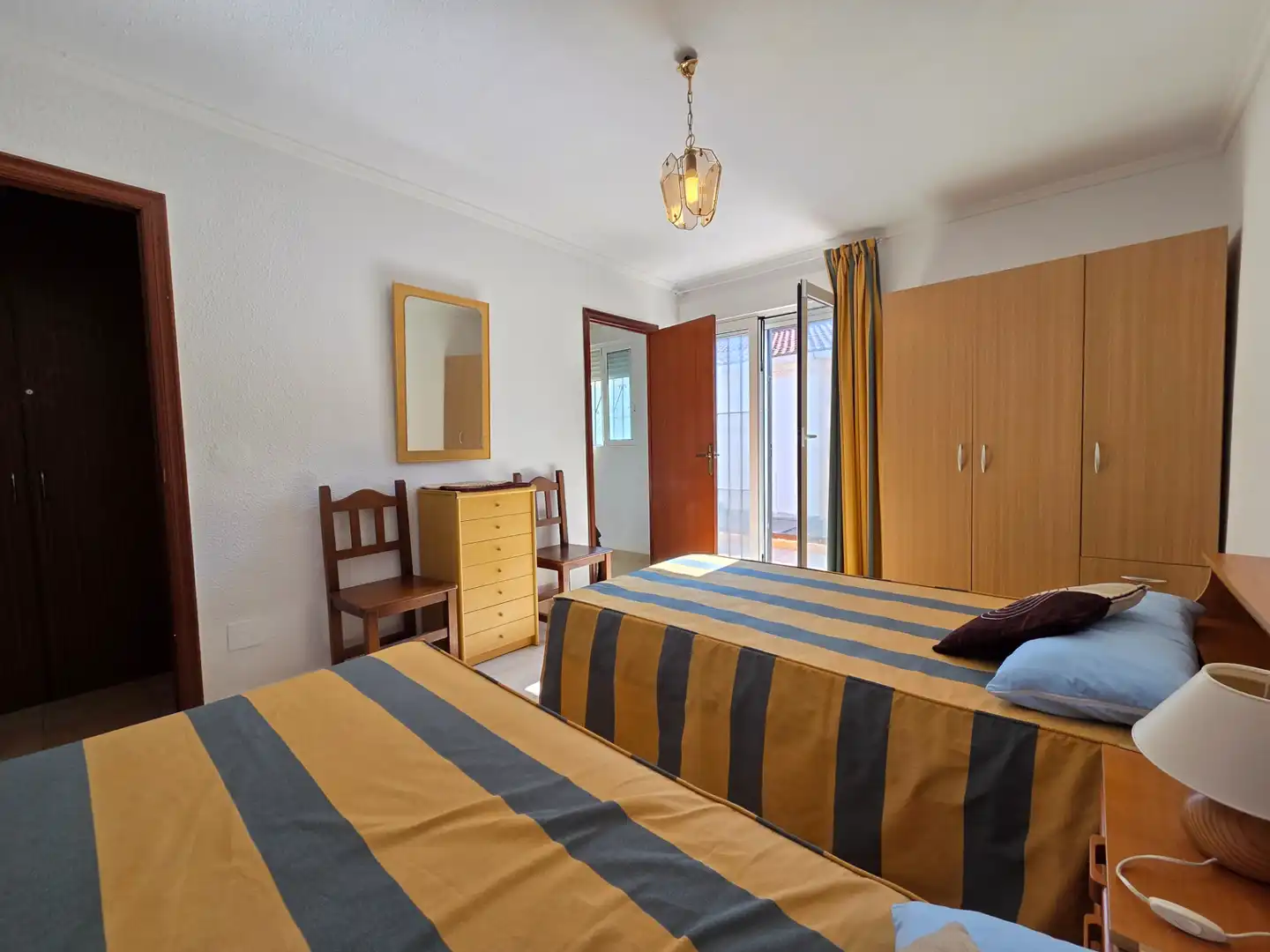 Habitación de Edificio en venta en Torrevieja con Alarma