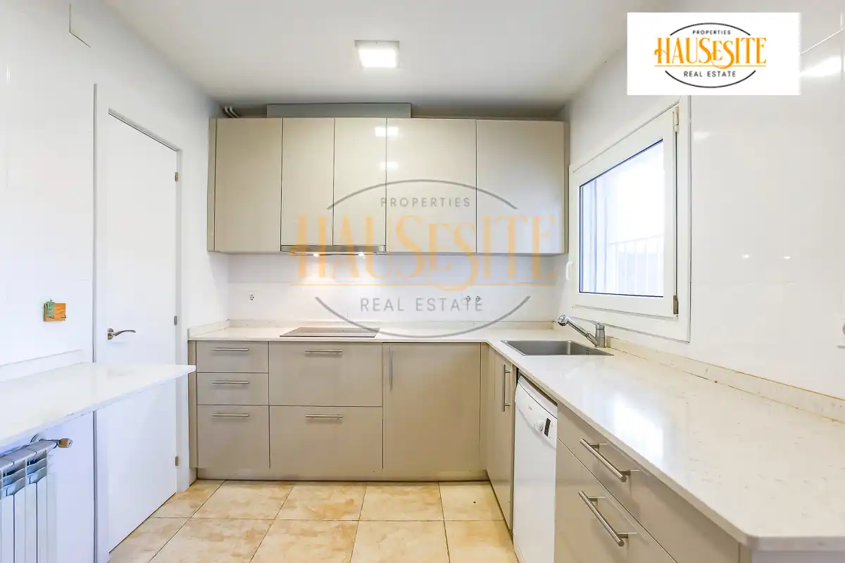 Cocina de Casa o chalet en venta en Sant Pere de Ribes con Aire acondicionado, Calefacción y Jardín privado