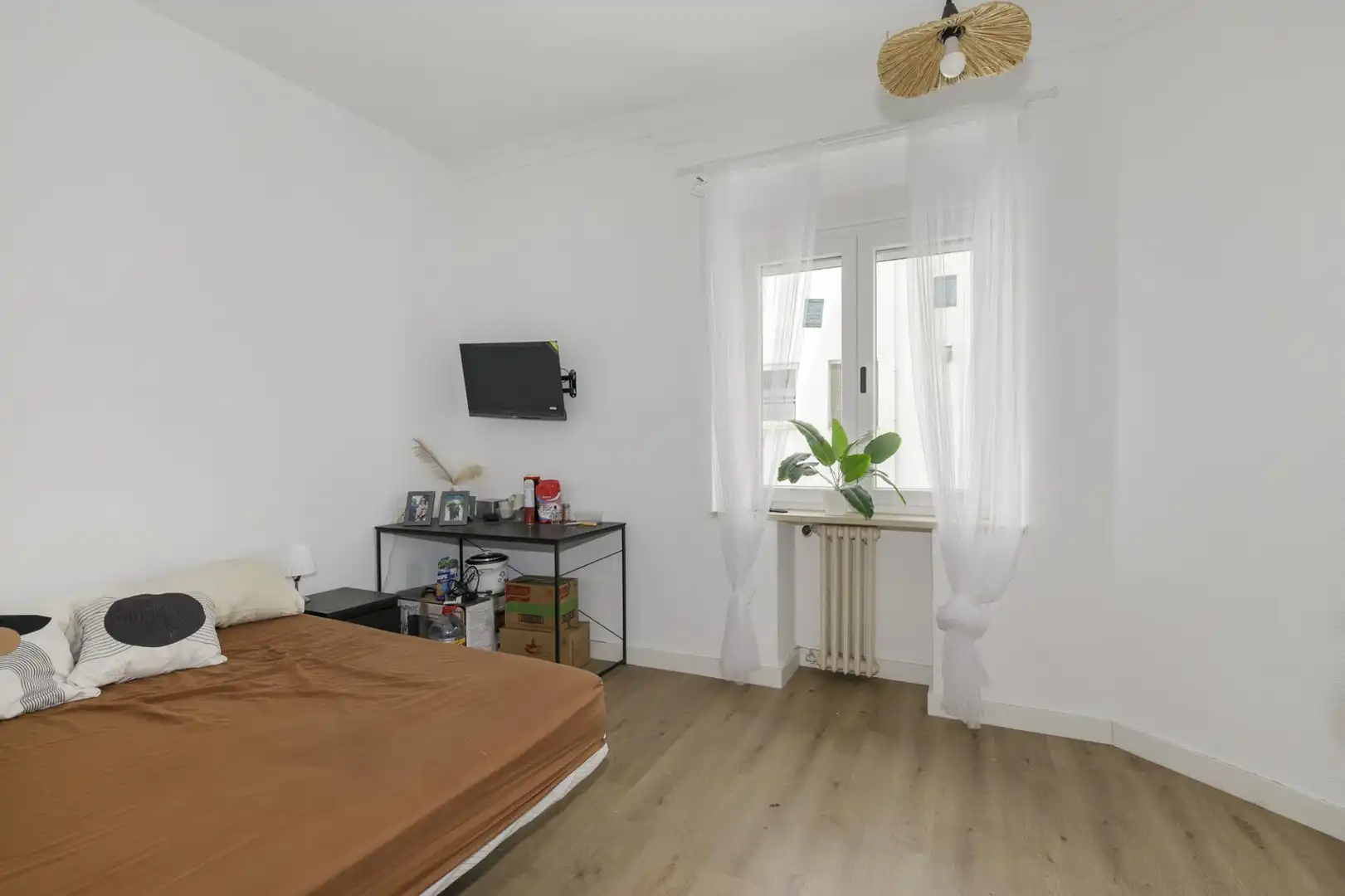Bedroom of Apartments for sale in Granada