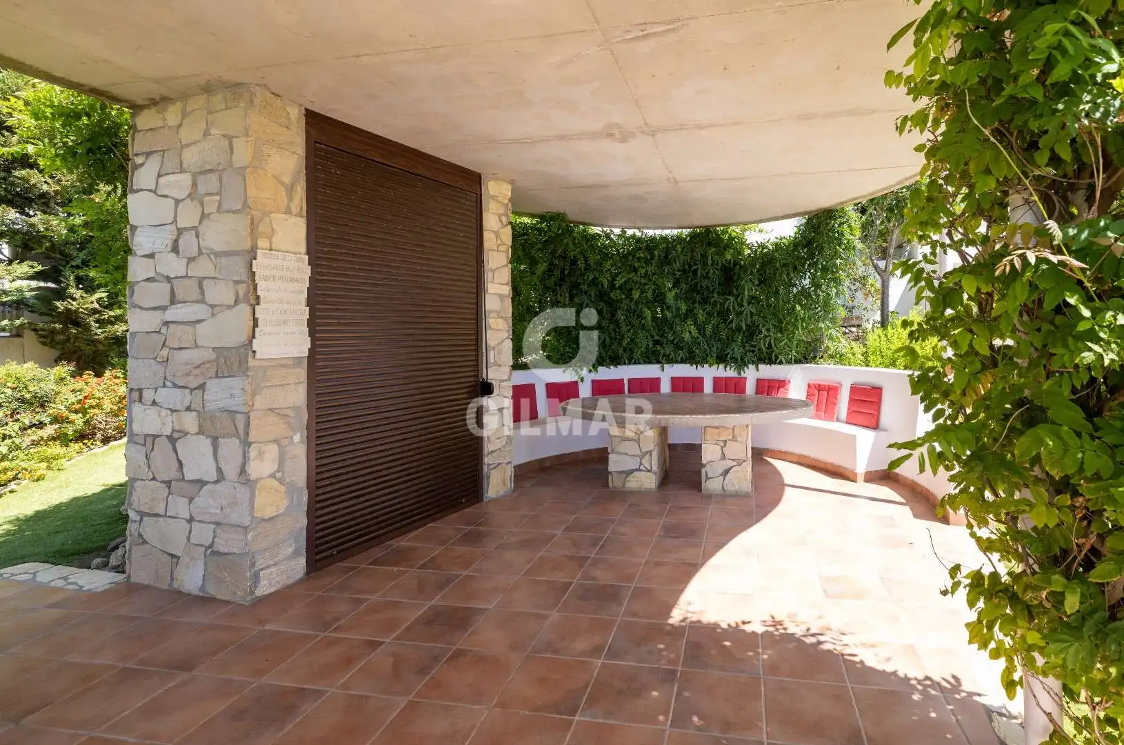 Terraza de Casa o chalet en venta en Zahara de los Atunes con Calefacción, Jardín privado y Piscina