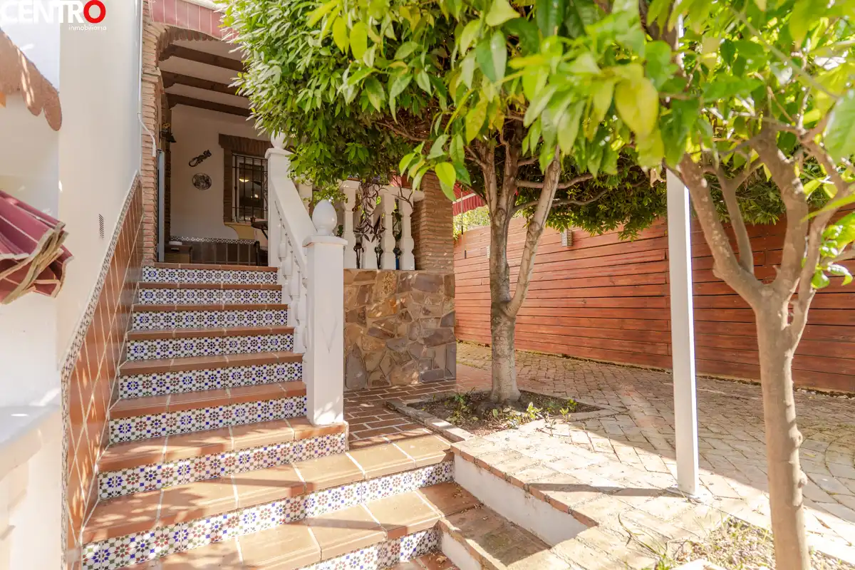 Terraza de Casa o chalet en venta en La Zubia con Aire acondicionado, Calefacción y Jardín privado