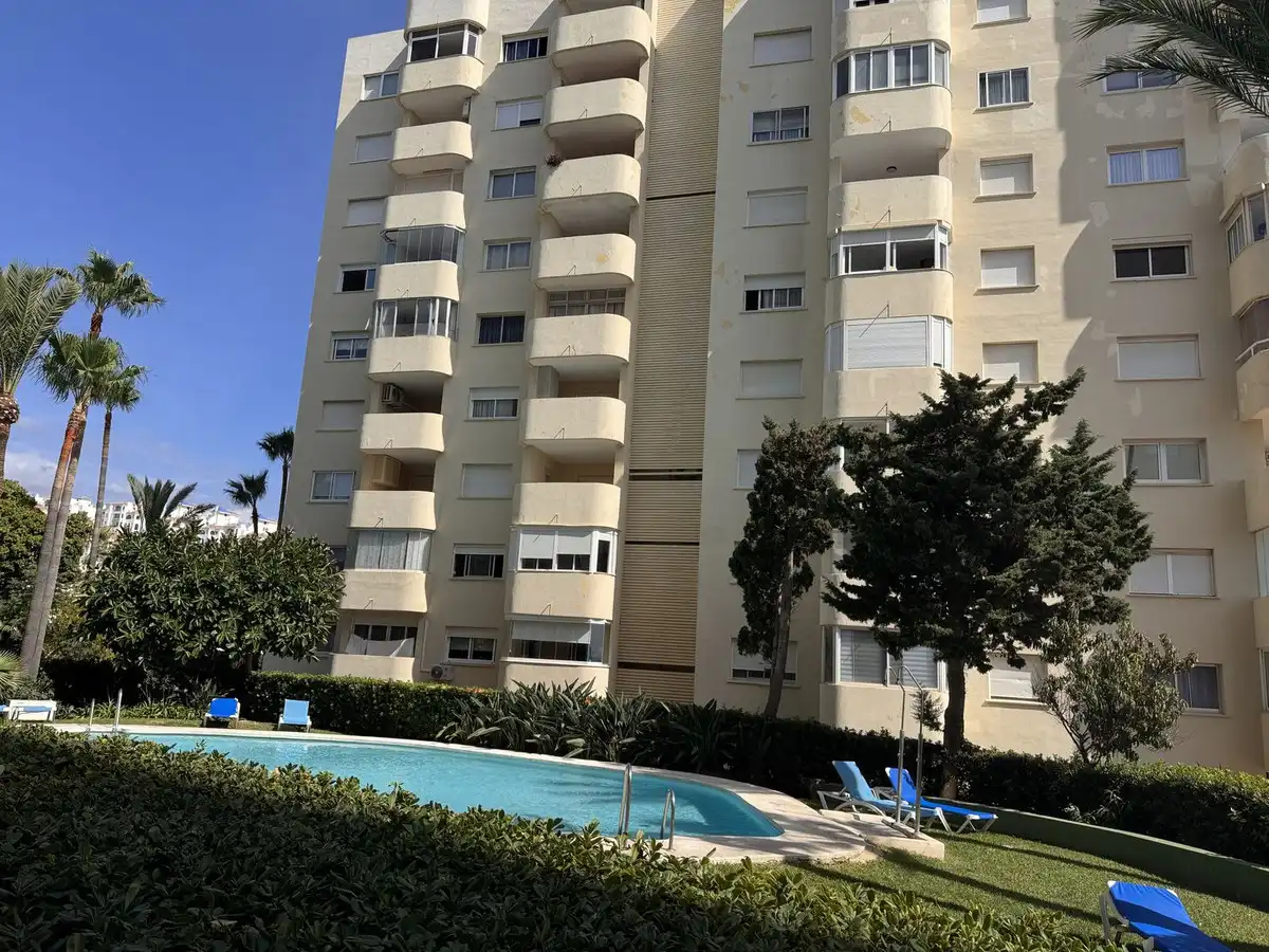 Außenansicht von Wohnungen zur Miete in Estepona Pueblo
