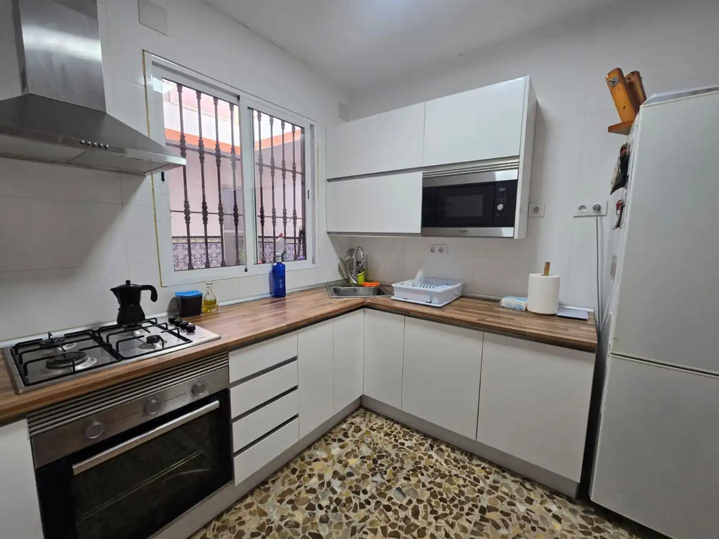 Cuina de Casa o xalet en venda en Alcalá de Guadaira amb Terrassa