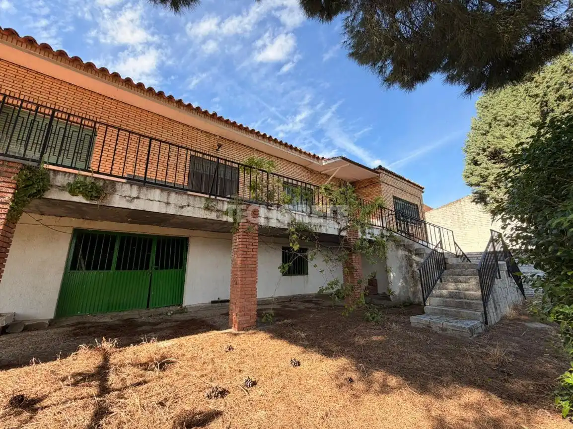 Vista exterior de Casa o chalet en venta en Cebolla con Calefacción, Jardín privado y Balcón