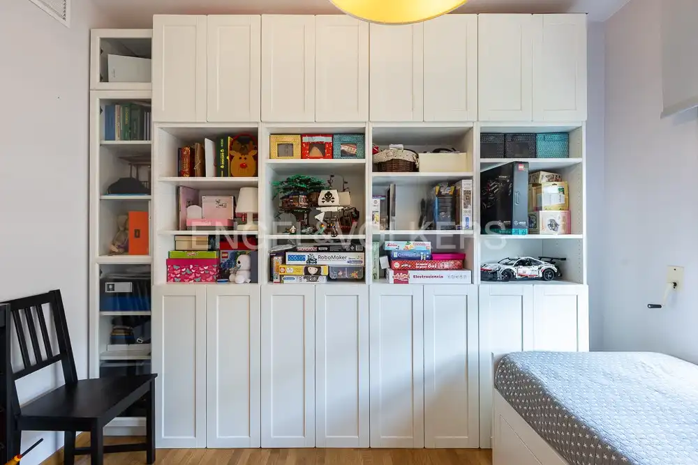 Habitación de Piso de alquiler en Valencia con Aire acondicionado, Calefacción y Parquet