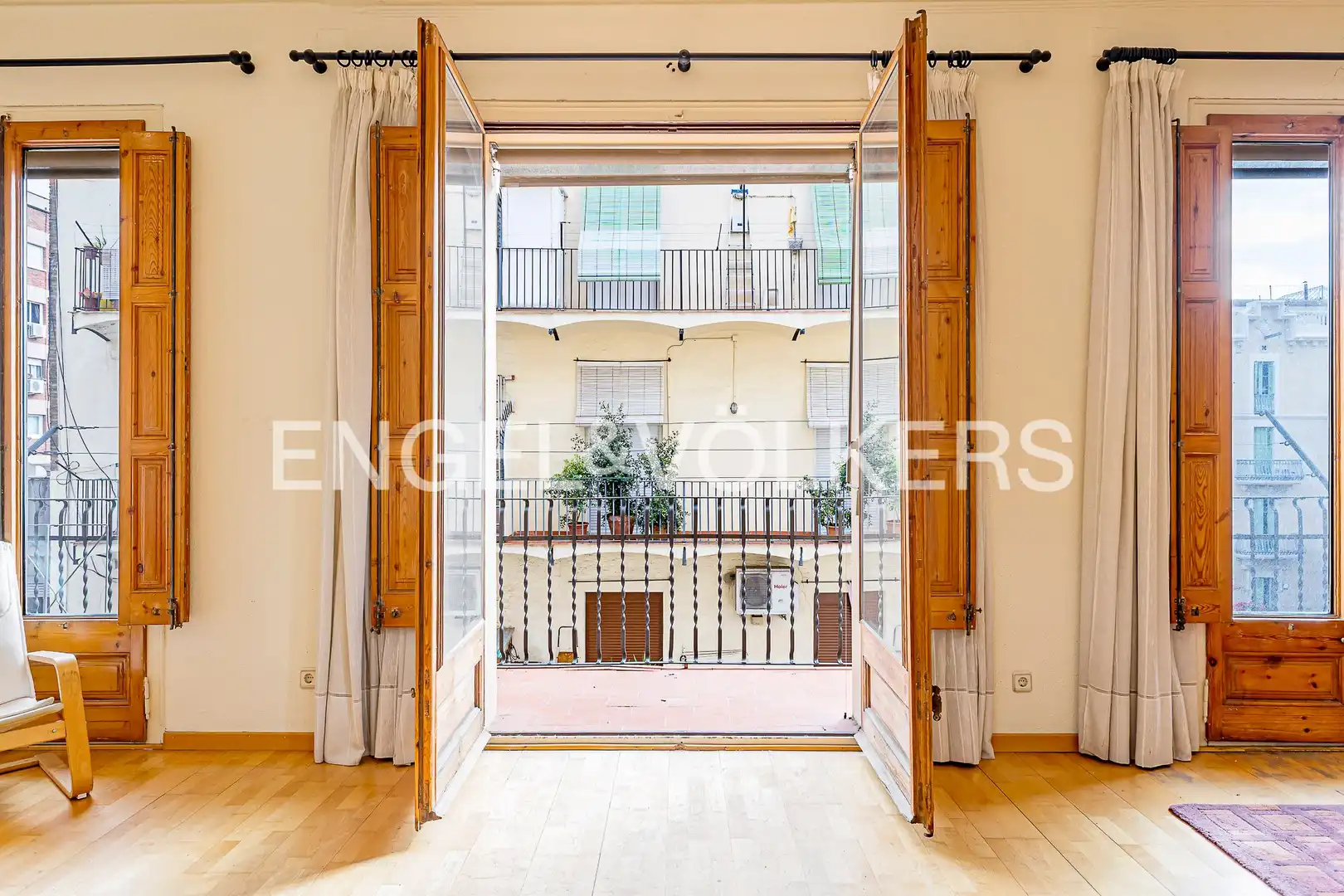 Piso en venta en Barcelona con Aire acondicionado, Calefacción y Parquet