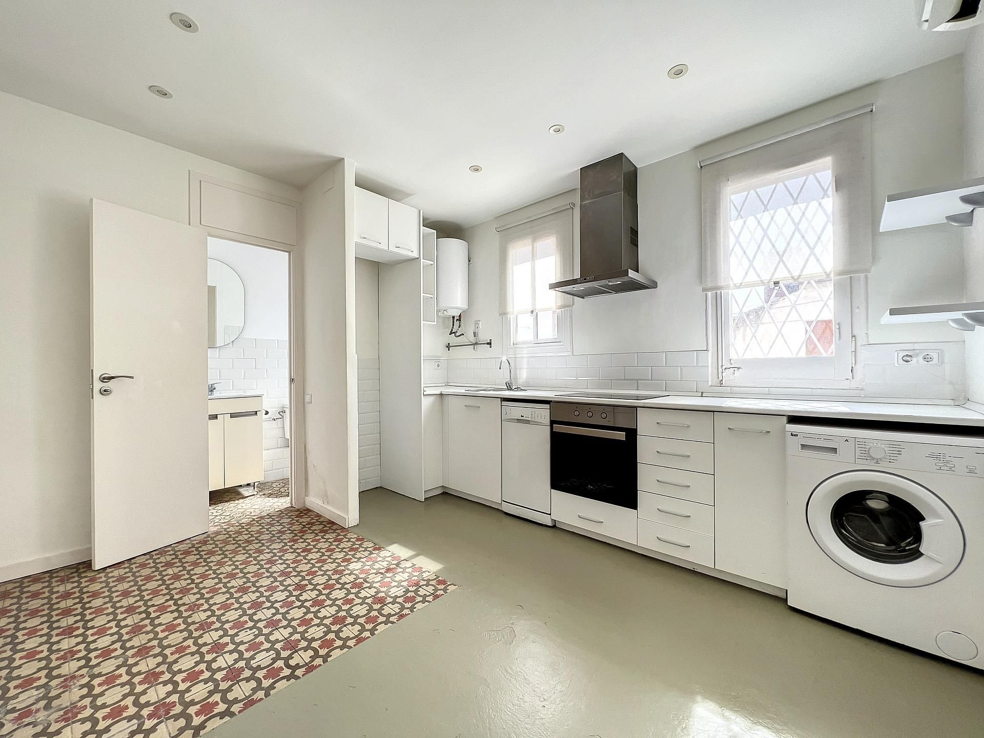 Cocina de Piso de alquiler en  Barcelona Capital con Aire acondicionado, Calefacción y Balcón