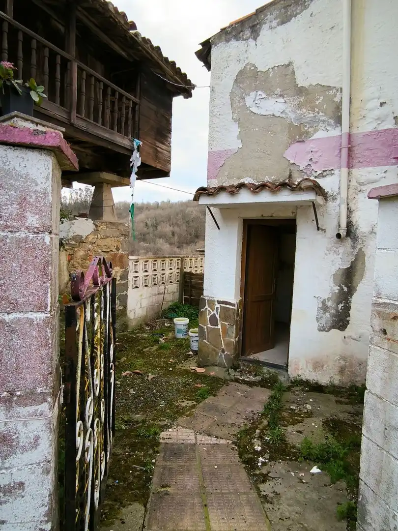 Casa adosada en venda en Siero