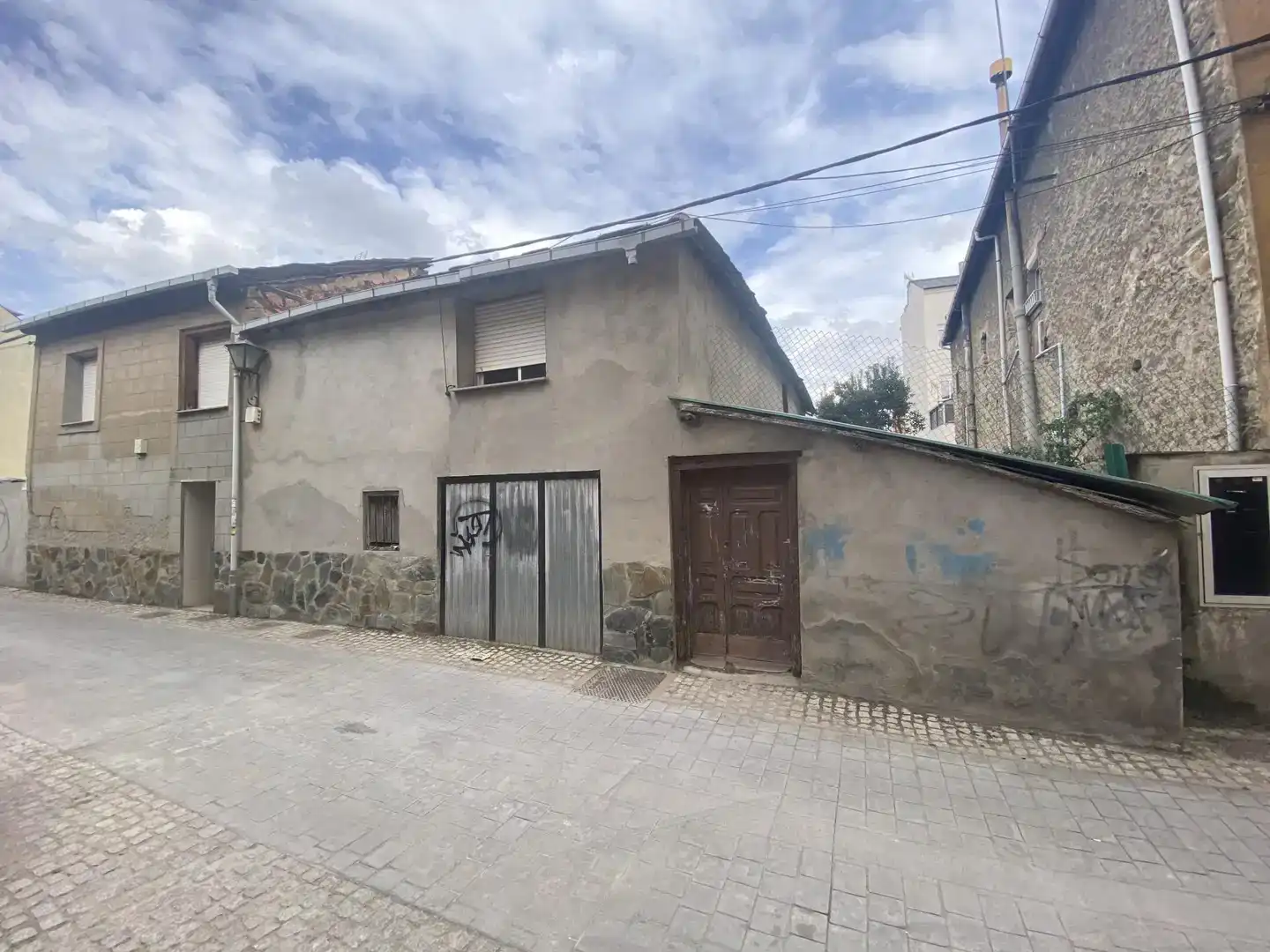 Exterior view of Houses for sale in Ponferrada  with Balcony
