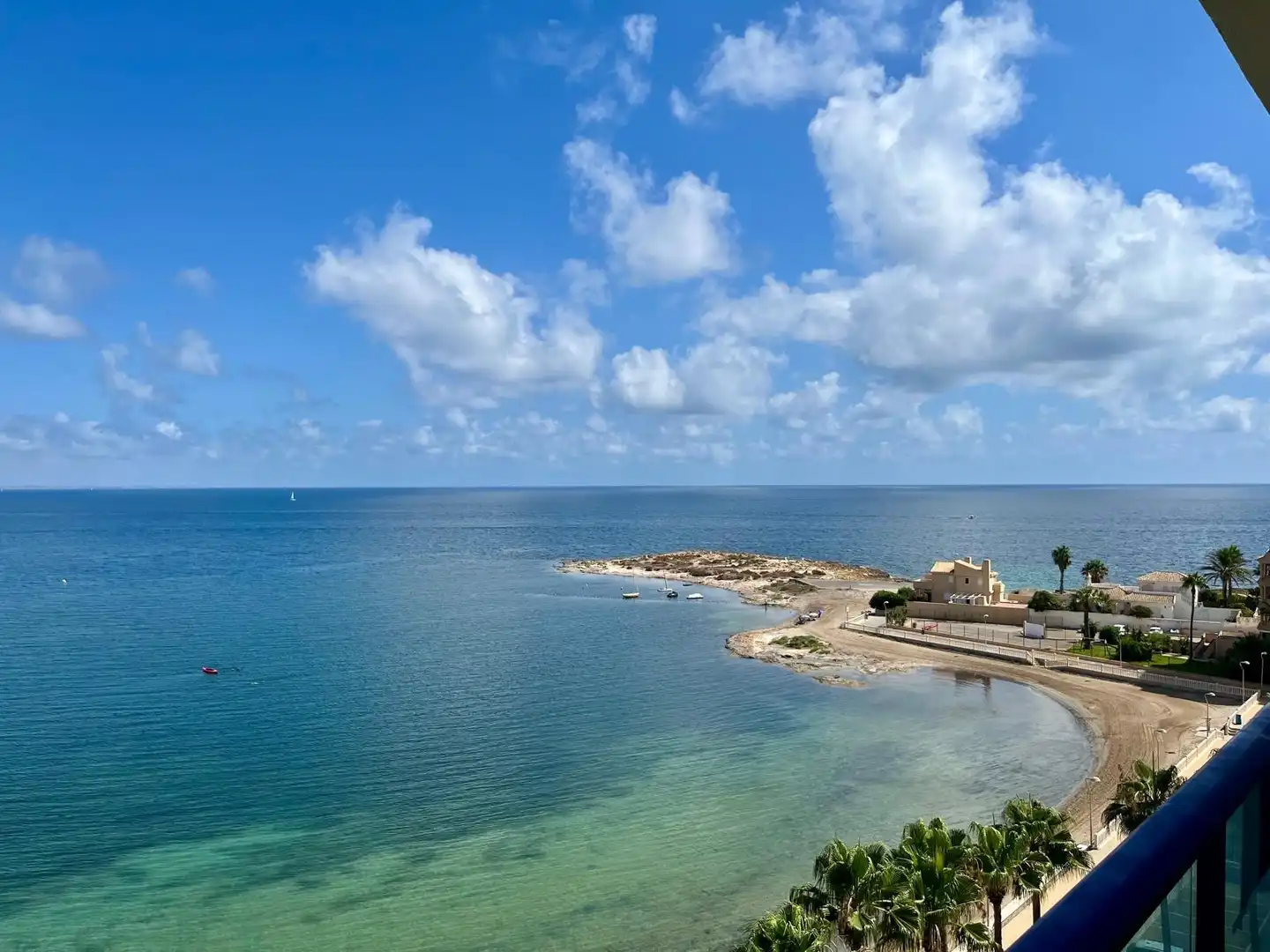 Piso en venta en La Manga del Mar Menor con Terraza