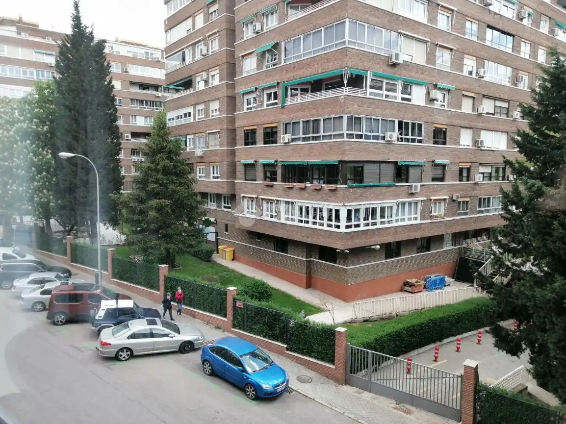 Appartamento con ascensore in affitto a C. de Carmen Cobeña, imagen 16