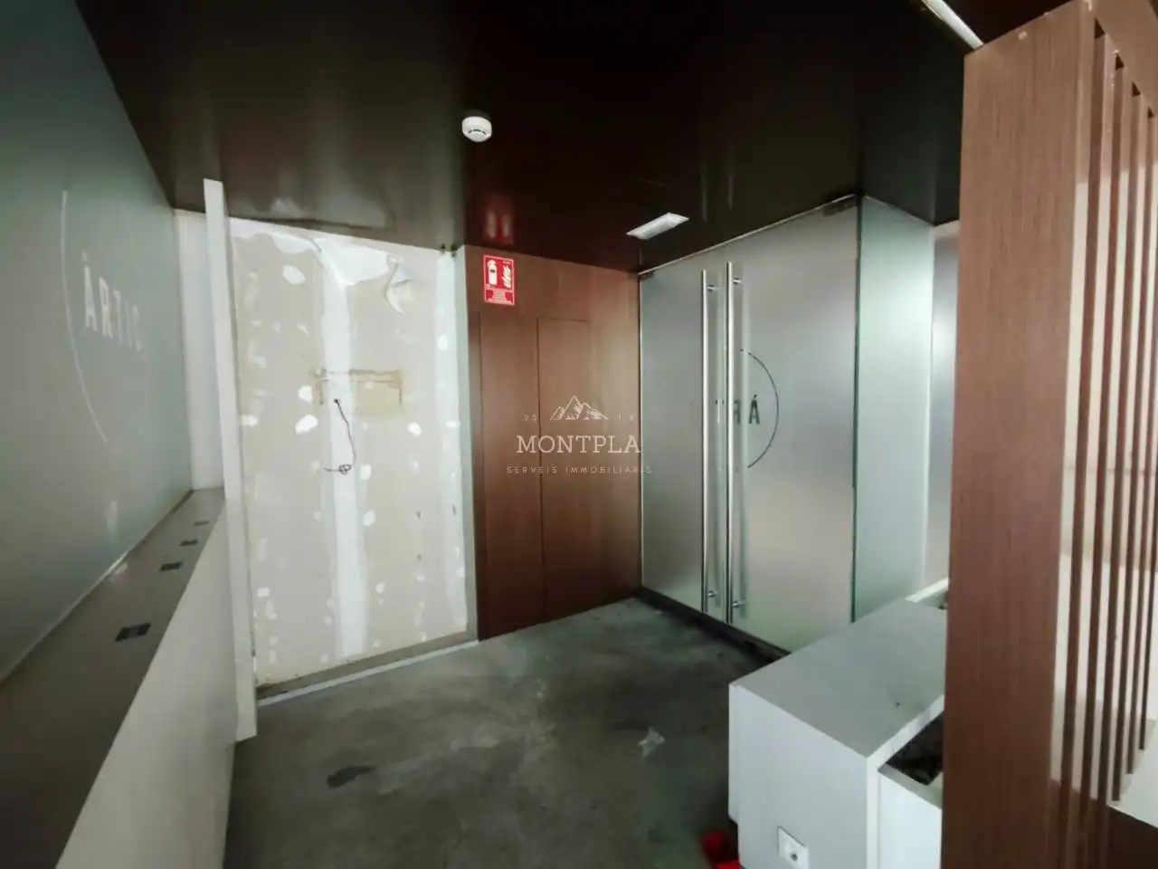 Locale commerciale in affitto a Les Escaldes, imagen 11