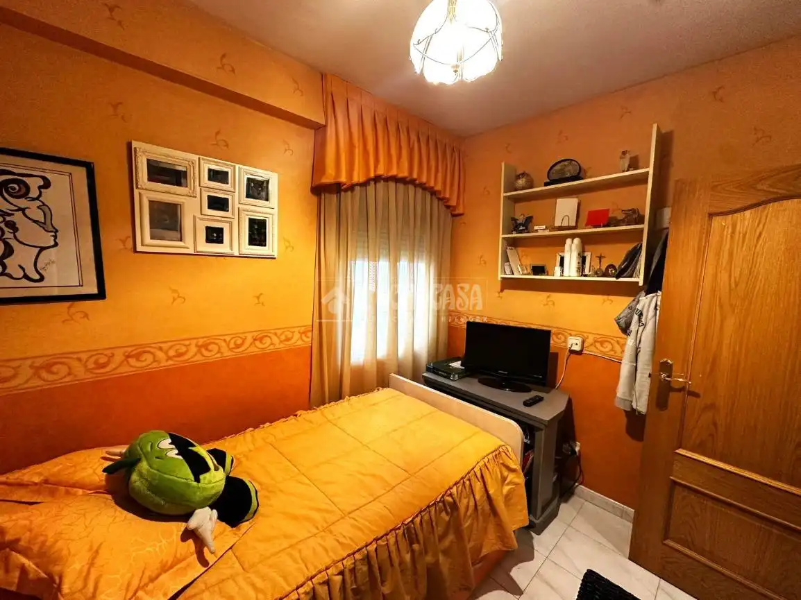 Habitación de Piso en venta en Parla con Calefacción y Amueblado