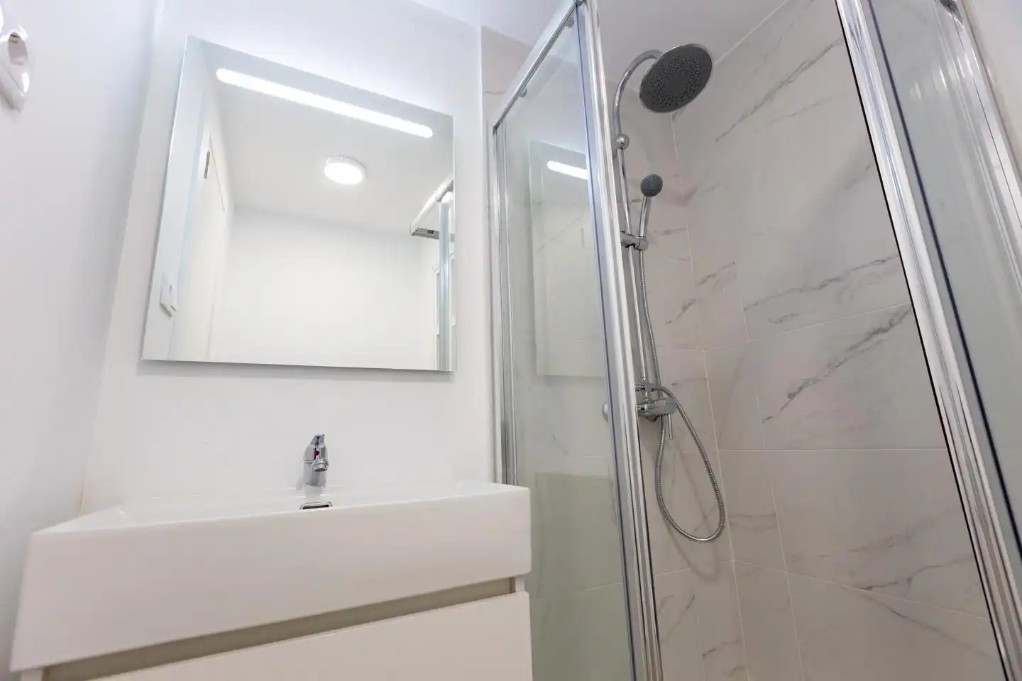 Baño de Piso para compartir en A Coruña Capital  con Calefacción