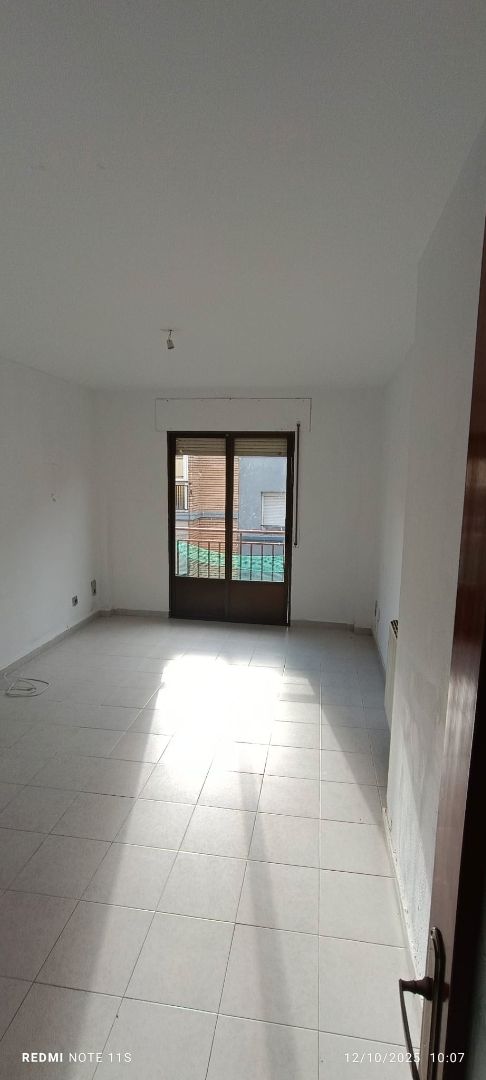 Dormitori de Apartament de lloguer en  Zaragoza Capital amb Calefacció i Balcó