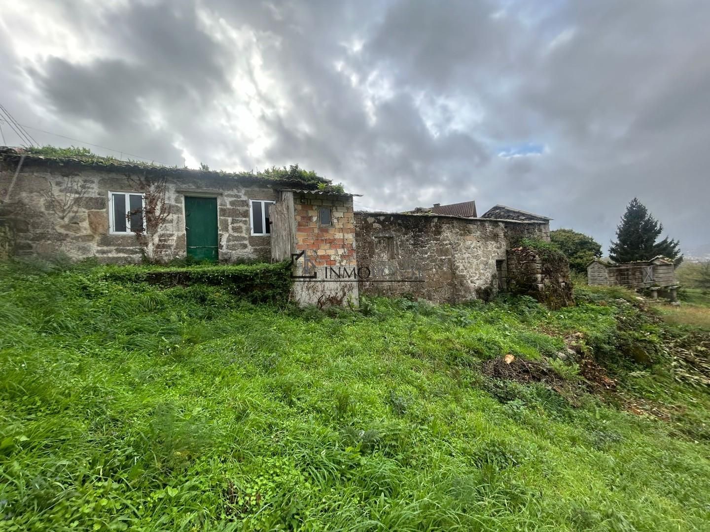 House or chalet for sale in Pontevedra Capital   with Private garden