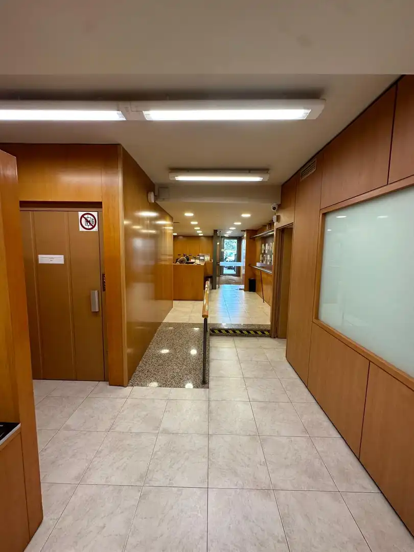 Local comercial en venta en BEETHOVEN 13, imagen 2