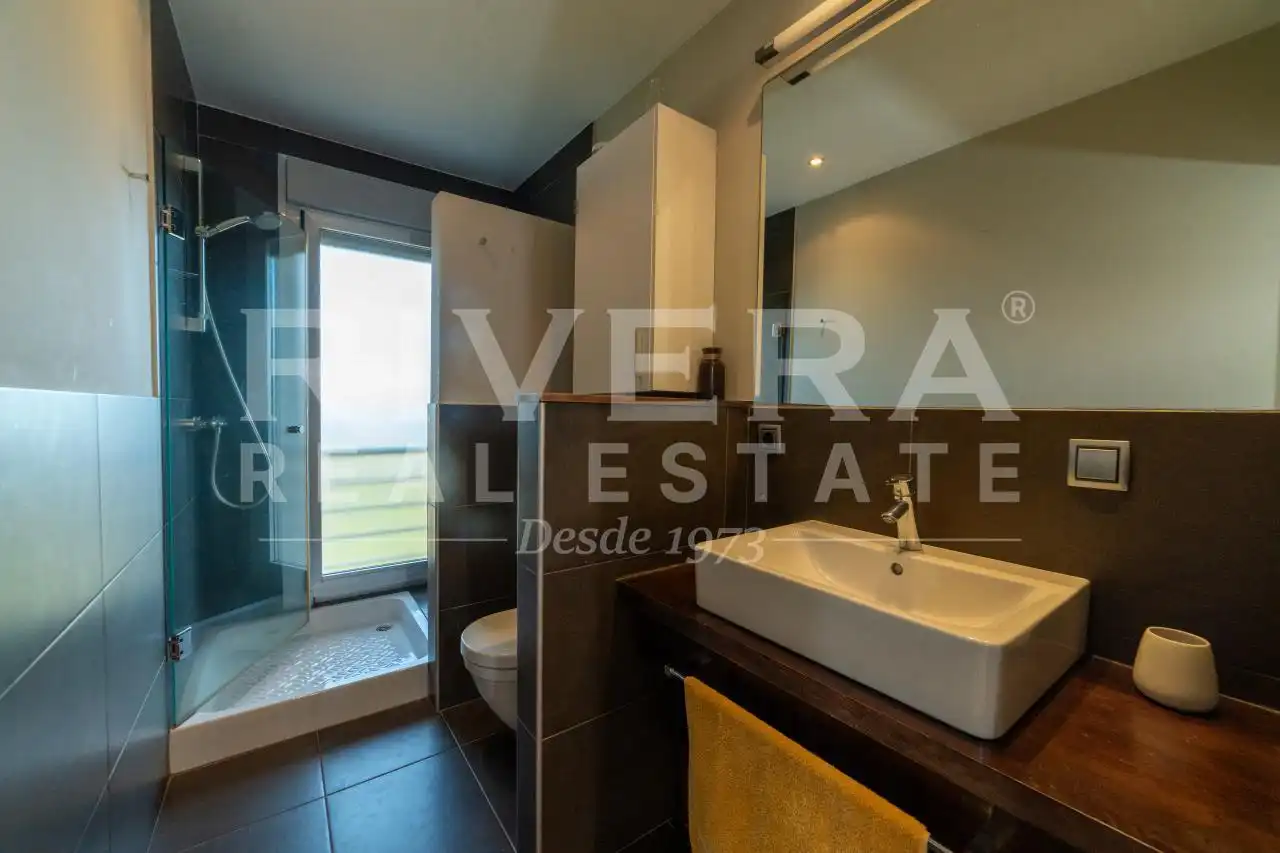 Baño de Casa o chalet en venta en Poio con Calefacción, Jardín privado y Terraza