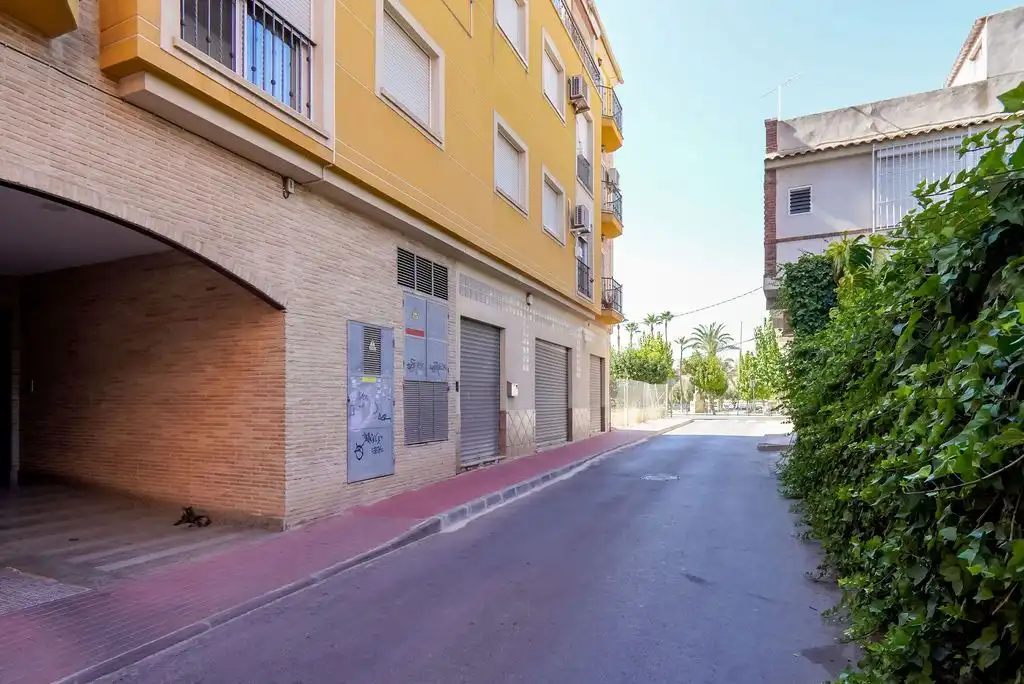 Commercial properties for sale in Calle Gallego, Puente Tocinos