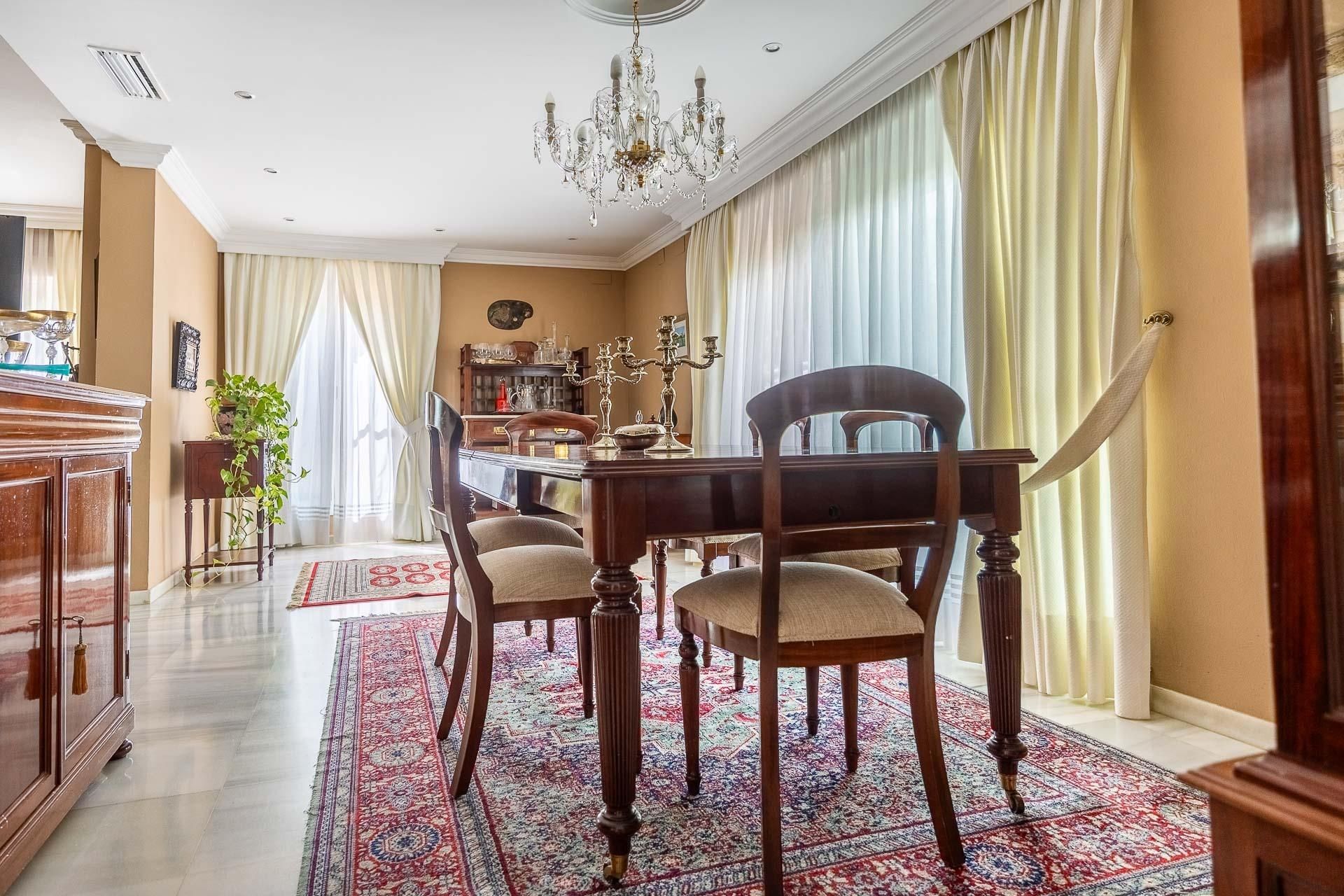 Comedor de Casa o chalet en venta en Bormujos con Aire acondicionado, Jardín privado y Terraza