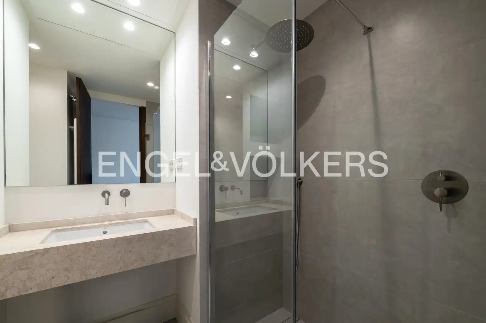Baño de Piso en venta en Madrid con Aire acondicionado, Calefacción y Trastero