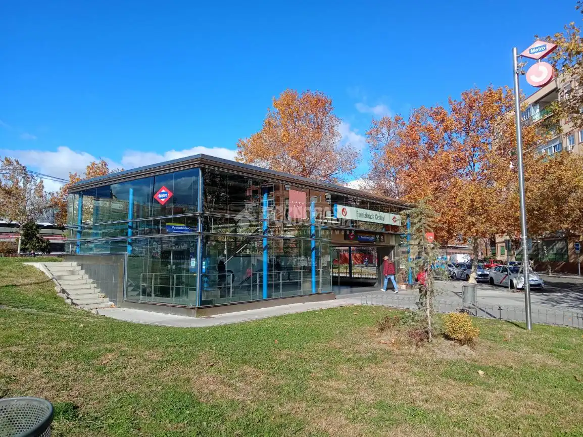 Vista exterior de Local de lloguer en Fuenlabrada amb Aire condicionat