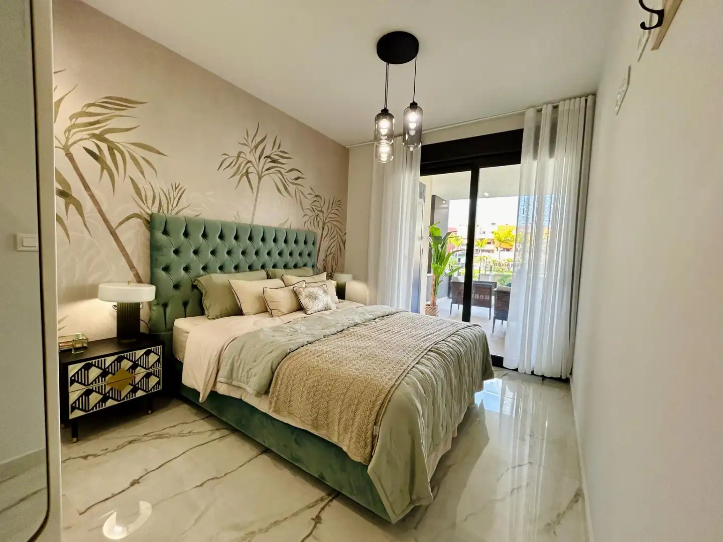 Habitación de Ático en venta en Orihuela con Aire acondicionado, Calefacción y Jardín privado