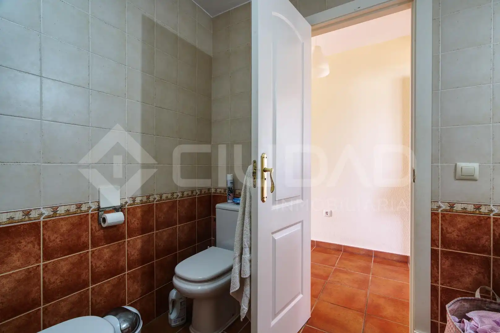 Baño de Casa adosada en venta en Sanlúcar de Barrameda con Jardín privado, Terraza y Piscina comunitaria