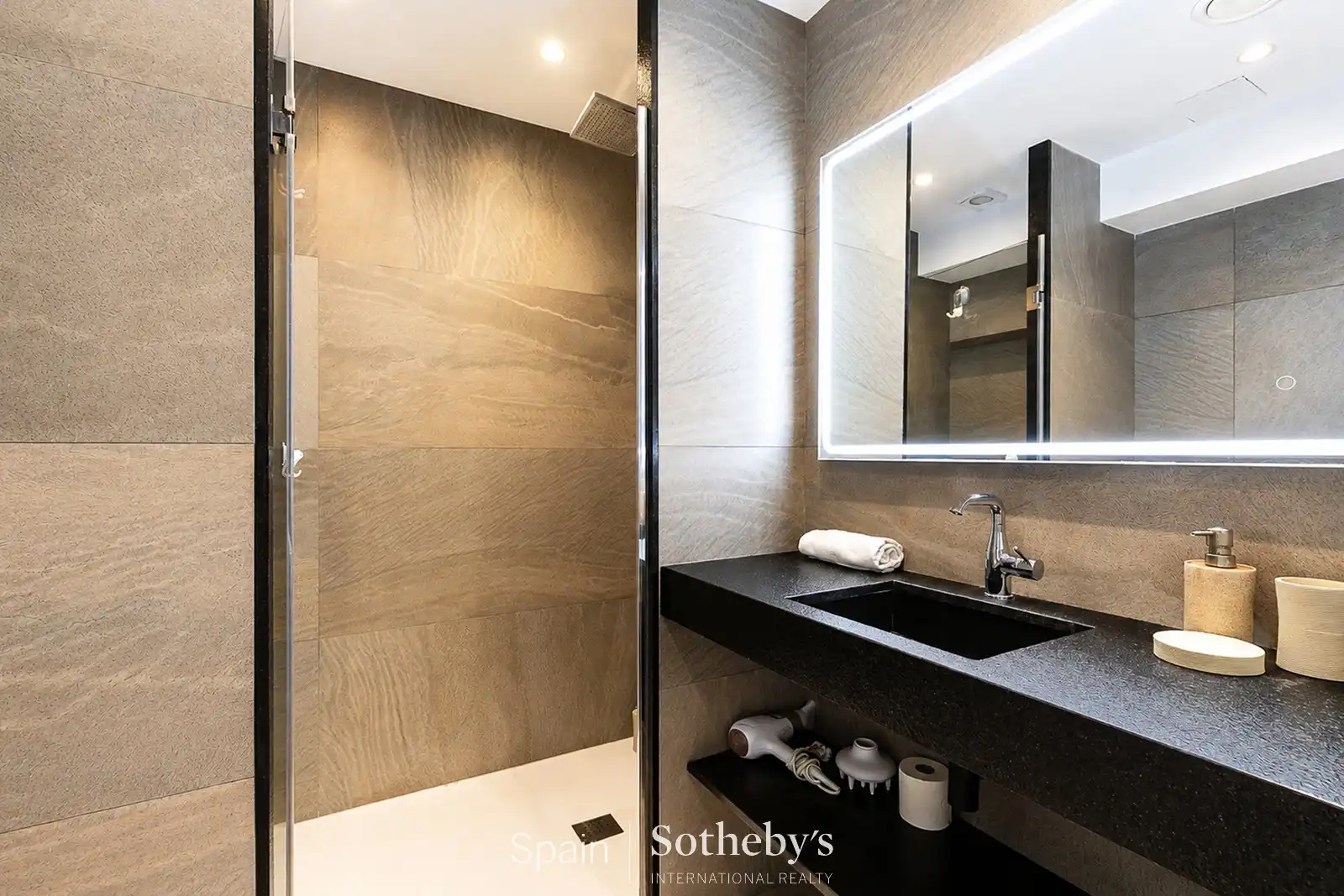 Baño de Apartamento en venta en Sitges con Aire acondicionado y Terraza