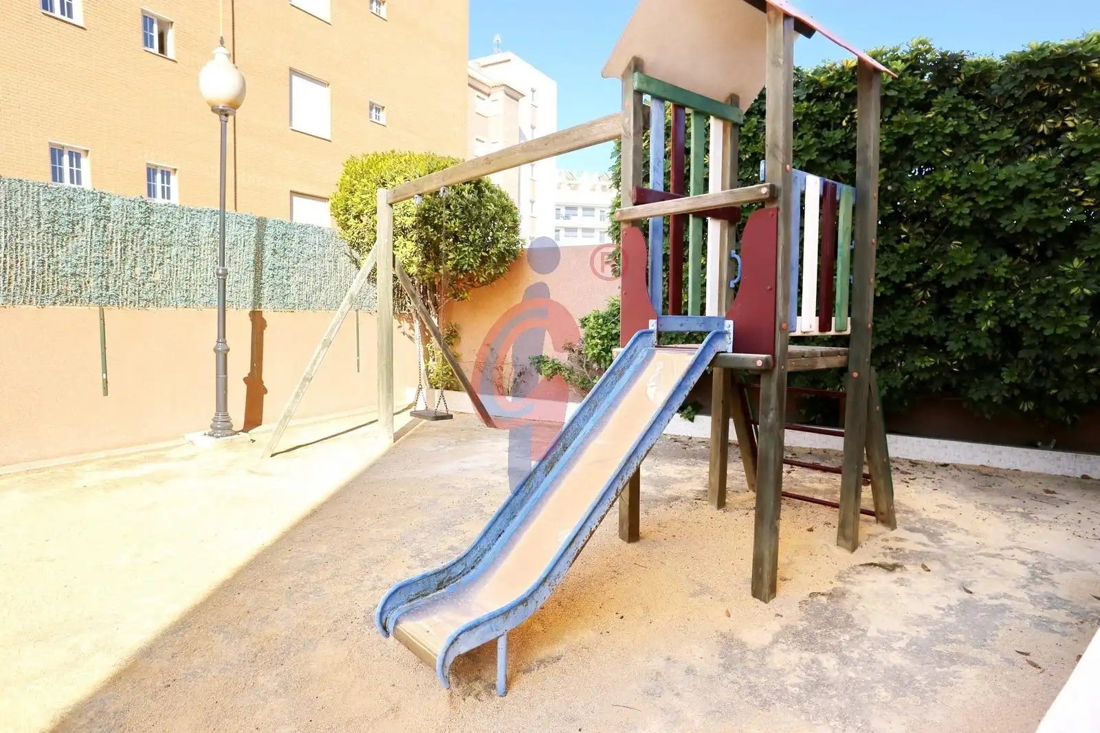 Jardí de Planta baixa en venda en Guardamar del Segura amb Terrassa, Traster i Moblat