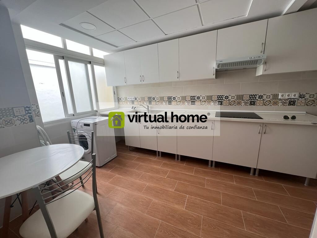 Cuina de Apartament en venda en Benidorm amb Aire condicionat, Terrassa i Balcó