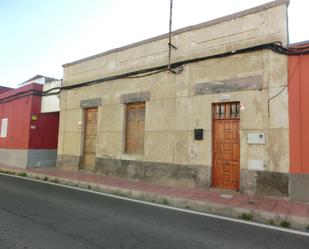 Vista exterior de Casa o xalet en venda en Telde amb Terrassa