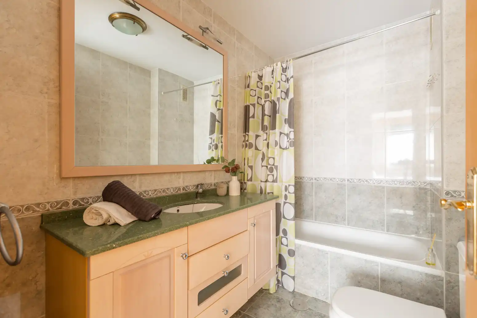 Badezimmer von Wohnung zur Miete in  Pamplona / Iruña mit Heizung und Abstellraum