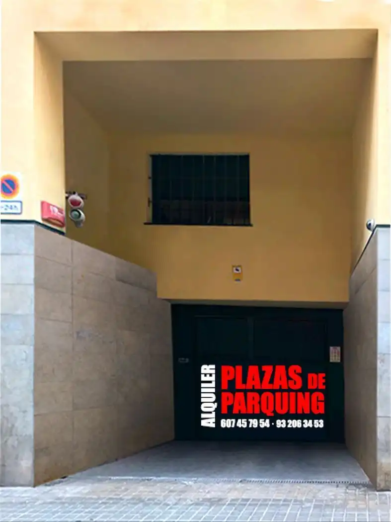 Einzelparkplatz zur Miete in Carrer d'Elkano 19, imagen 9