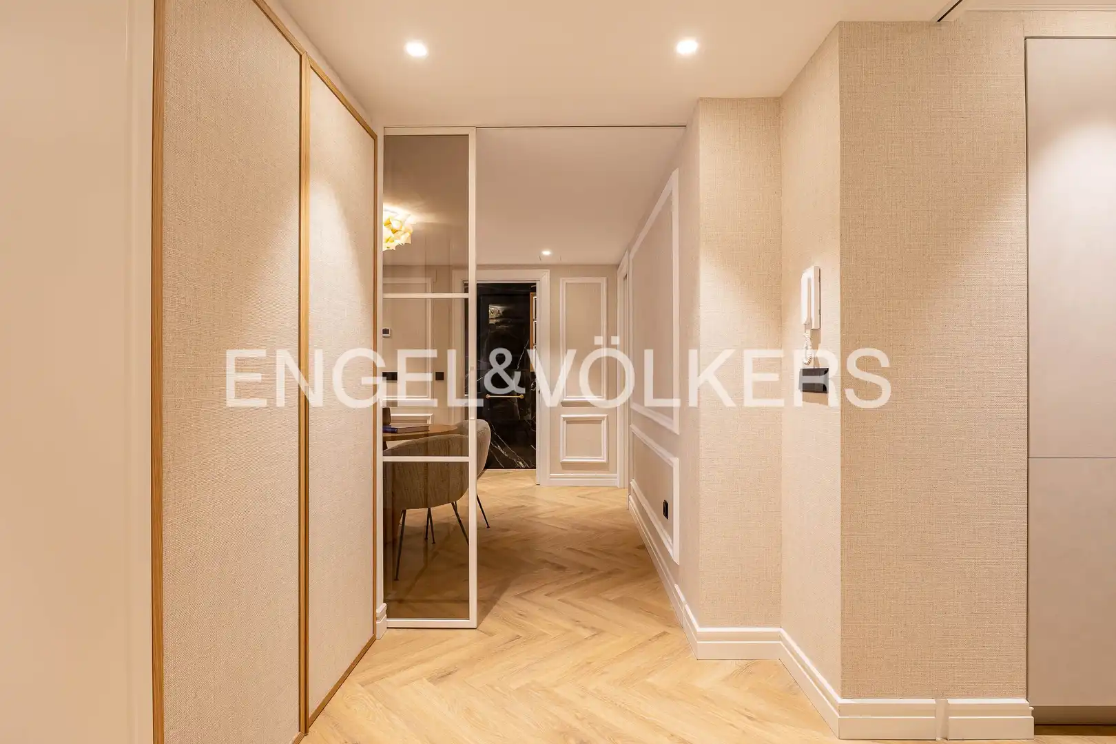 Wohnung zum Verkauf in Madrid mit Klimaanlage, Heizung und Möbliert