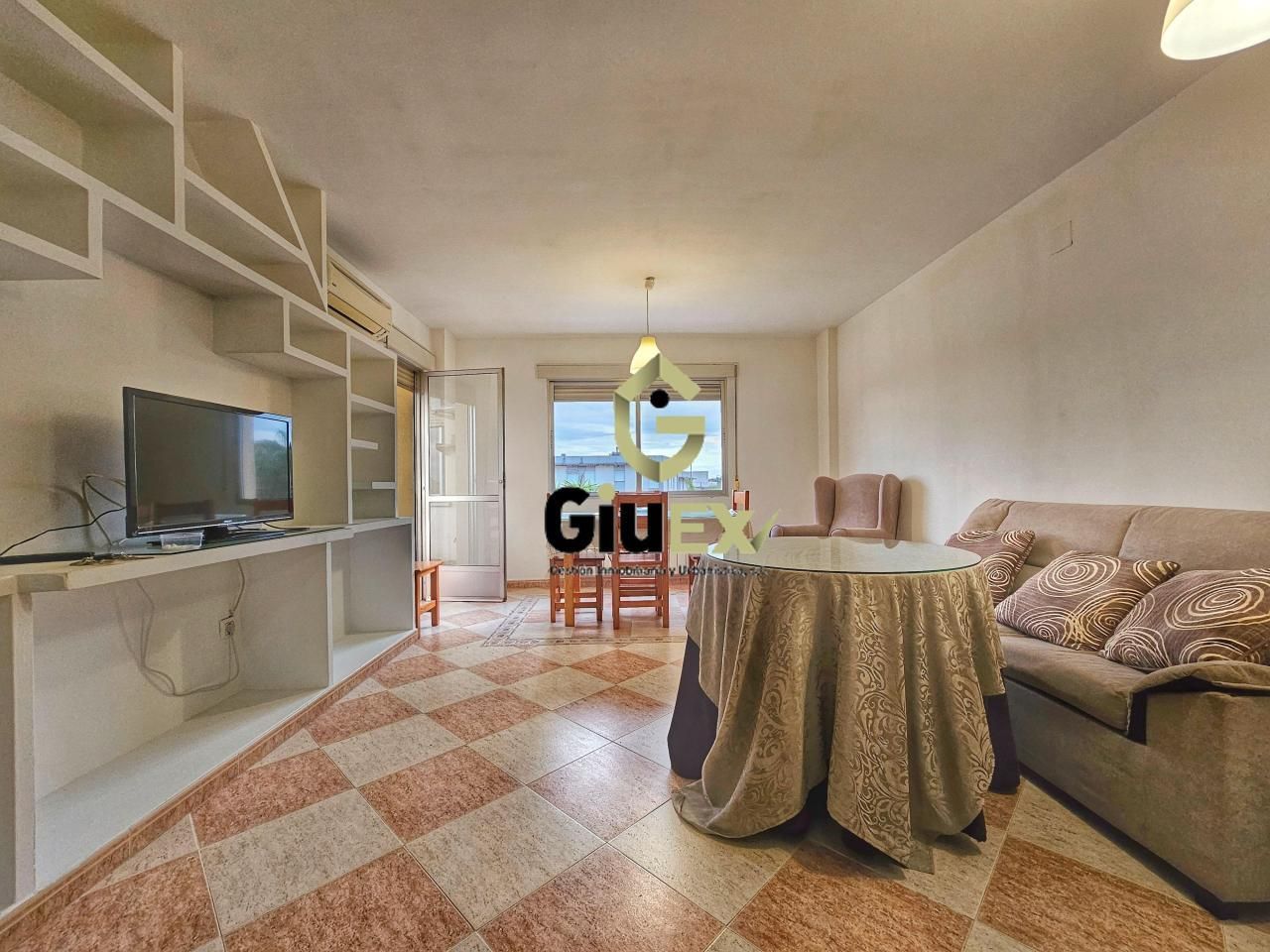 Dormitori de Pis de lloguer en Alcántara amb Calefacció, Terrassa i Moblat