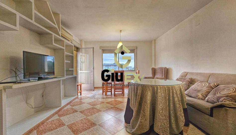 Foto 1 de Piso de alquiler en Alcántara, Cáceres