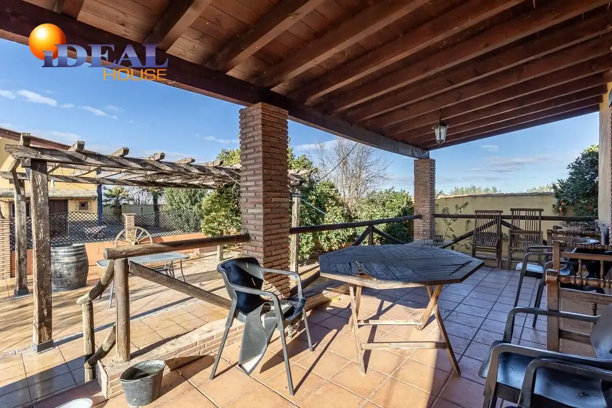 Chalet con jardín en venta en La Zubia Ciudad, imagen 2