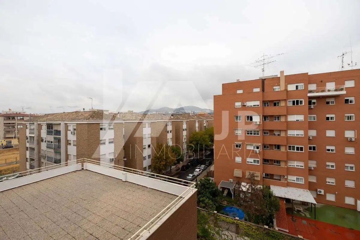 Piso con piscina en venta en Calle Cádiar 10, imagen 34