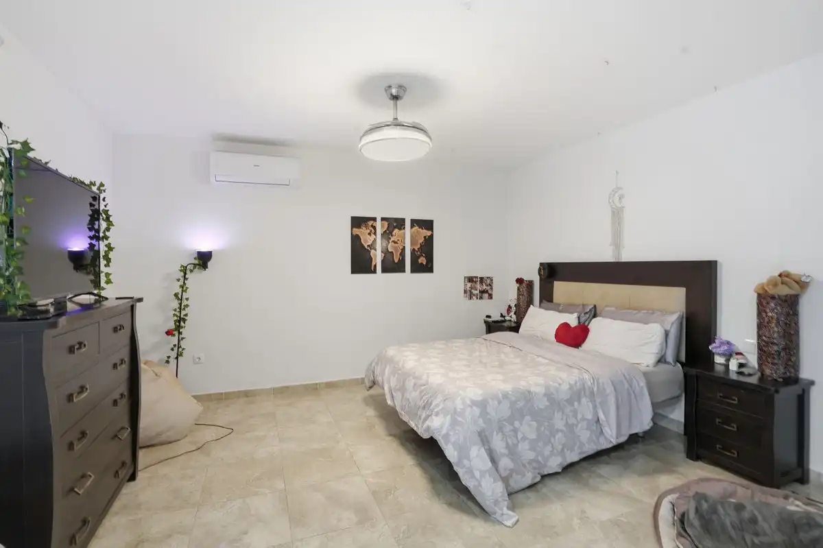 Dormitori de Casa o xalet en venda en Benalmádena amb Aire condicionat, Calefacció i Jardí privat