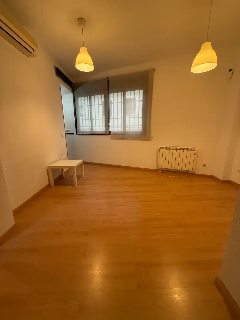 Flat with lift for sale in Travesía de Palomeras, imagen 2