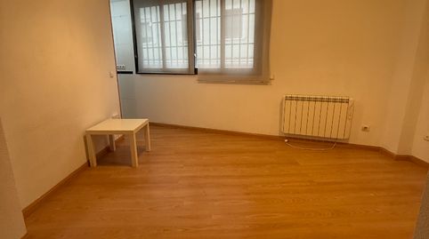 Image 2 of the listing