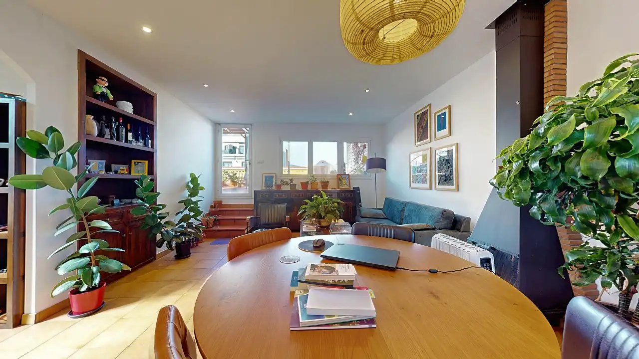 Sala d'estar de Àtic en venda en Barcelona amb Aire condicionat i Terrassa